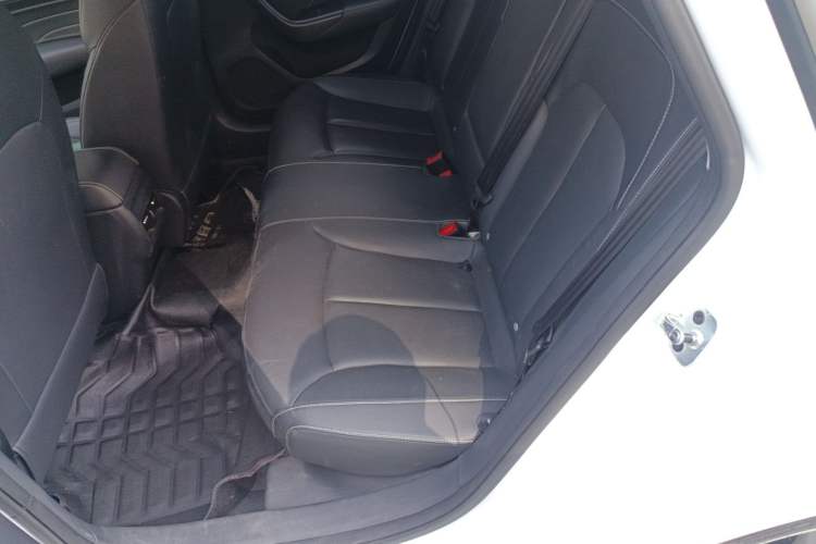 Used Roewe i6 2020 PLUS 1.6L CVT 4G Connected Glory Flagship Edition