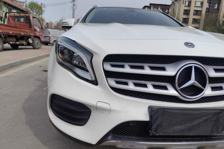 Used Mercedes-Benz GLA 2019 GLA 200 Fashion Model Right Front Headlight
