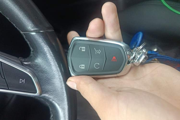 Used Cadillac XT5 2017 Anniversary Edition 28T Four-Wheel Drive Luxury Model