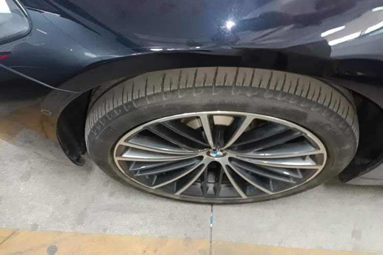 Used BMW 5 Series 2021 530Li Leading Model M Sport Package
