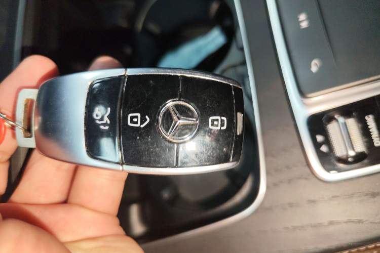 Used Mercedes-Benz E-Class New Energy 2022 Second Facelift E 350 e L Plug-in Hybrid Sports Sedan
