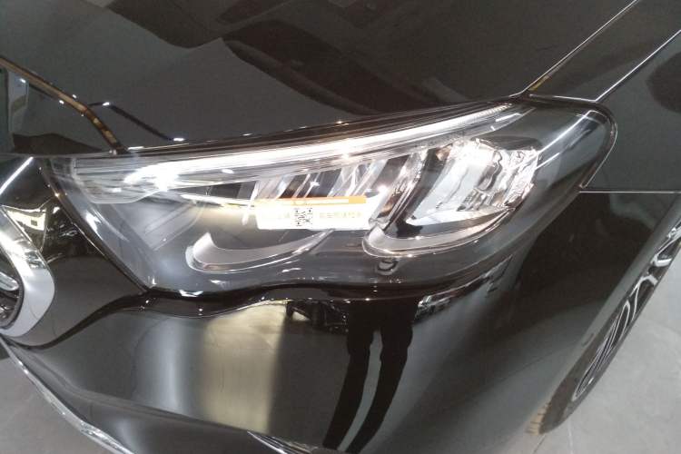 Used Mercedes-Benz E-Class 2024 Facelift E 300 L Luxury Edition
