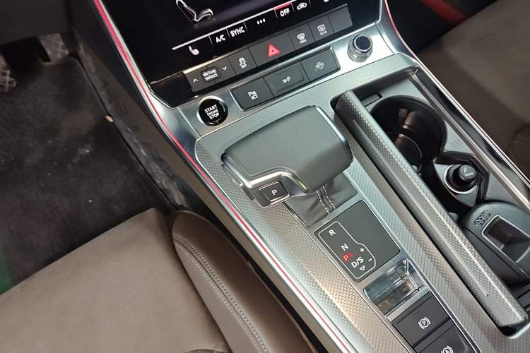 Used Audi A7L 2024 45TFSI quattro S-line Visionary Edition Flow Crystal Package Gear Lever