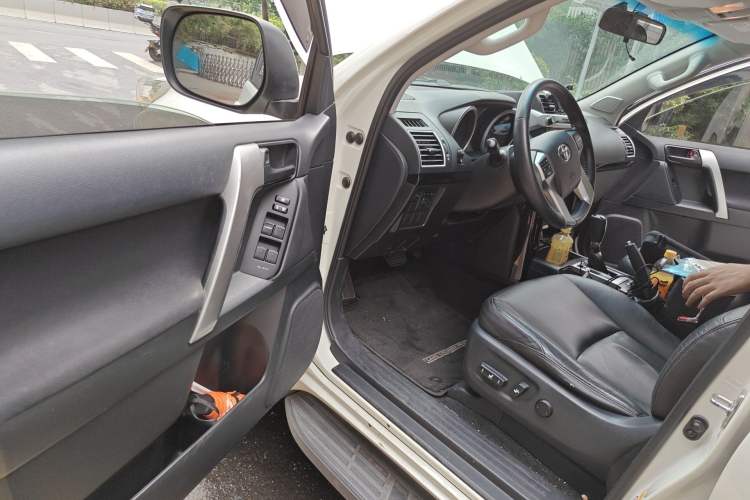 Used Toyota Prado 2016 2.7L Automatic Standard Edition Driver Seat