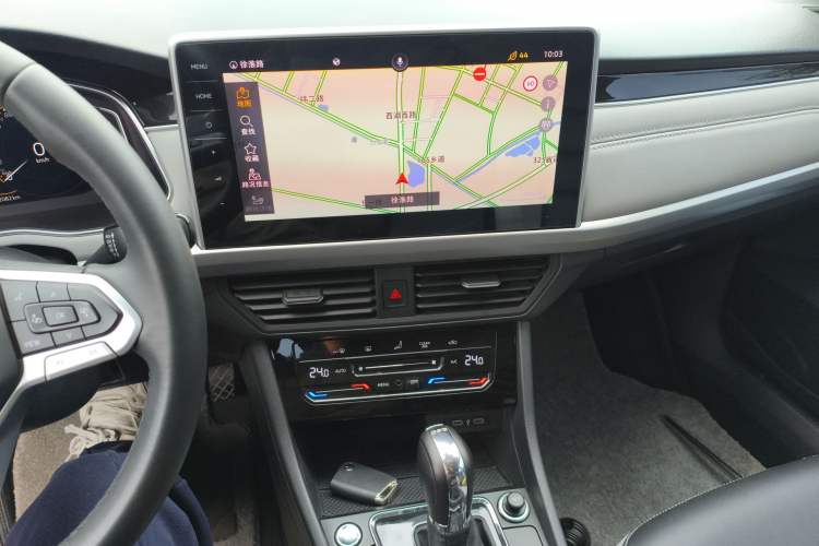 Used Volkswagen Bora 2023 280TSI DSG Prestige Edition Audio And AC Panel