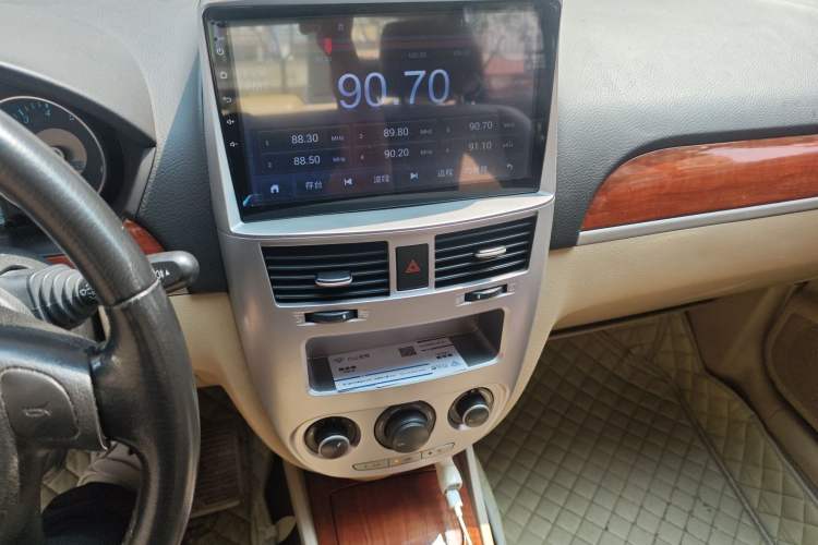 Used Buick Excelle 2011 1.6 LE-MT Audio And AC Panel