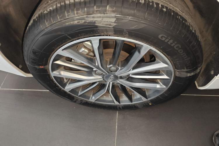 Used Geely Auto Preface 2023 1.5TD Fuyao Version Right Rear Wheel Hub