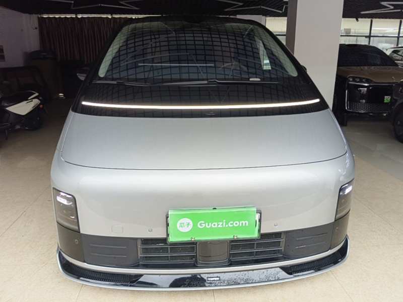 Used Li Auto MEGA 2025 Home Family Special Edition — 2