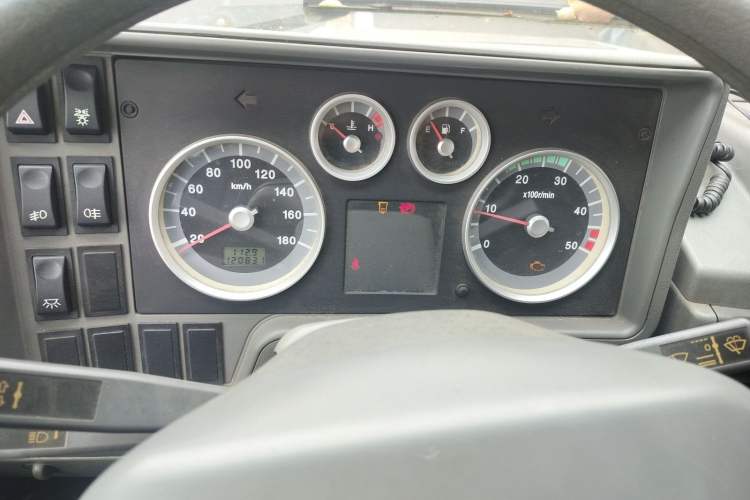 Used Iveco Daily 2014 2.5T-A35 NJ6484ACM47Z4
