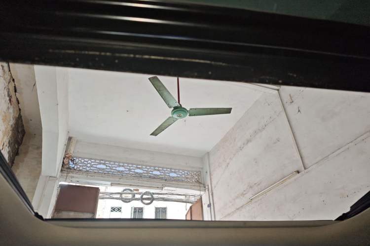 Used Kia Carens 2013 2.0L 7-Seater Automatic Comfort Edition China V Standard
