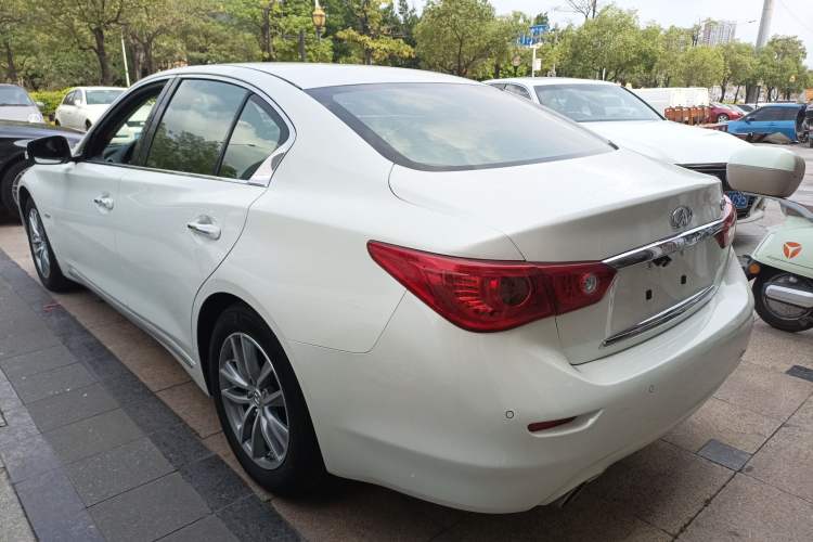 Used Infiniti Q50L 2015 2.0T Enjoyment Edition
