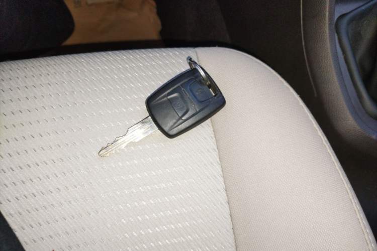 Used Wuling Hongguang V 2022 1.5L Jingqu Version Hydraulic Power Steering LAR