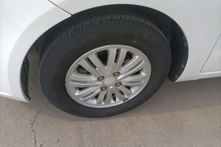 Used Kia K2 2012 Sedan 1.4L MT TOP Commemorative Edition