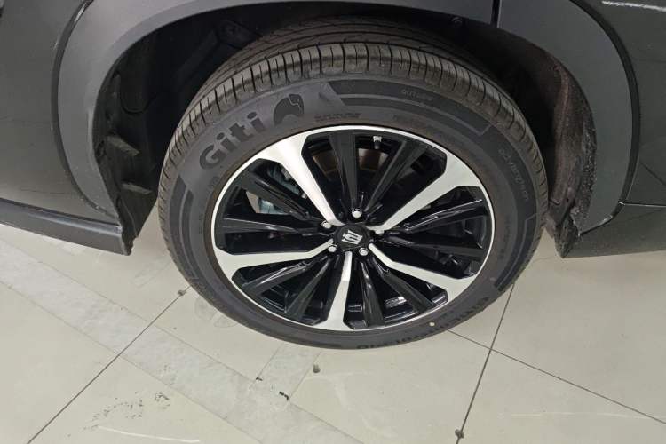 Used Toyota Crown Kluger 2022 2.5L HEV Four-Wheel Drive Flagship Edition Right Rear Wheel Hub