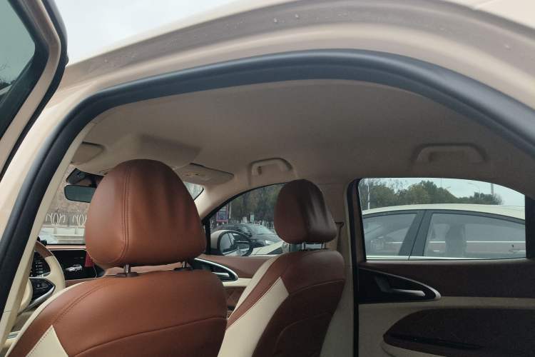 Used ORA Good Cat 2023 401 km Standard Range Luxury Version Ternary Lithium
