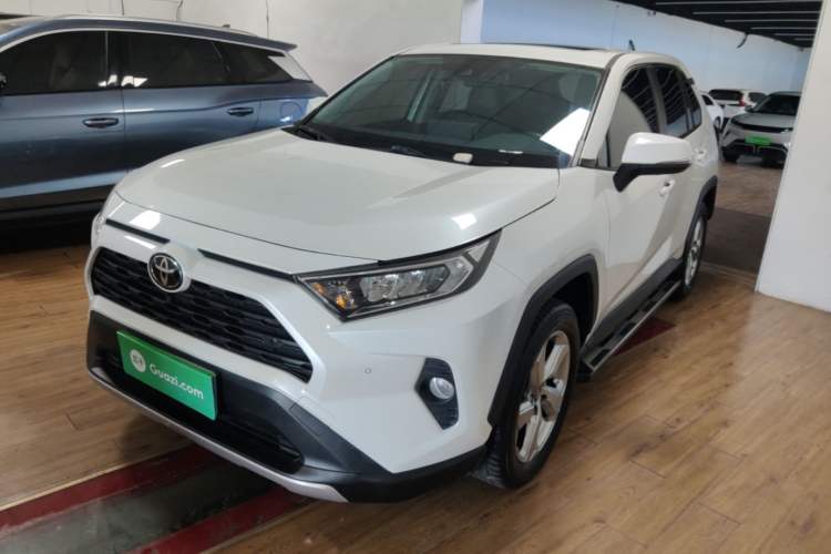 Used Toyota RAV4 2022 2.0L CVT Two-Wheel Drive Fashion Plus Edition