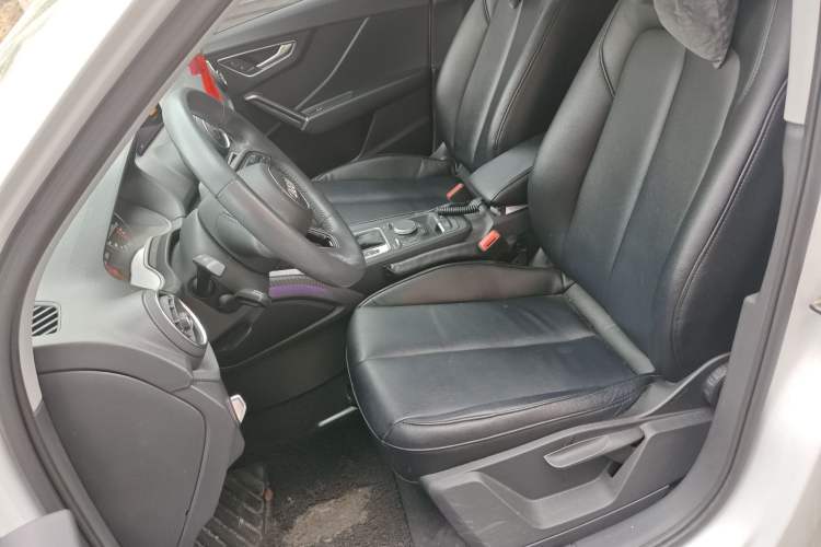 Used Audi Q2L 2018 35 TFSI Launch Exclusive Edition China VI Left Front Seat