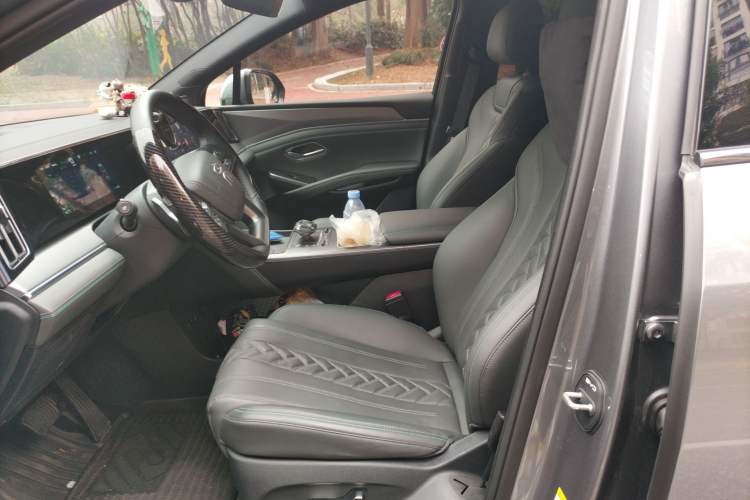 Used BYD Song L DM-i 2025 Intelligent Driving Version 112 km Beyond-Range Type Left Front Seat