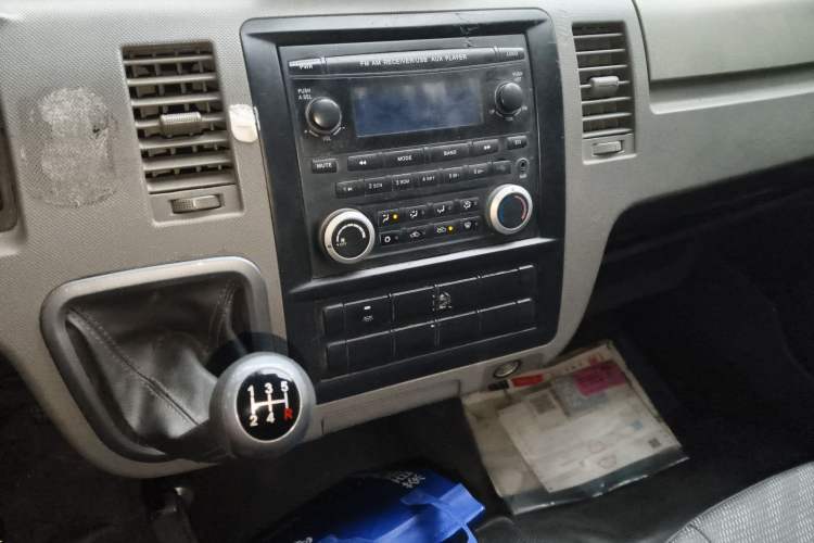 Used Foton Scenic G7 2015 2.0L Commercial Version Short Wheelbase Flat Roof – 486EQV4
