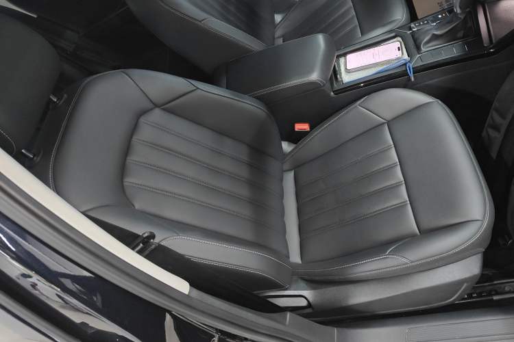 Used Volkswagen Passat 2023 280TSI Business Edition
