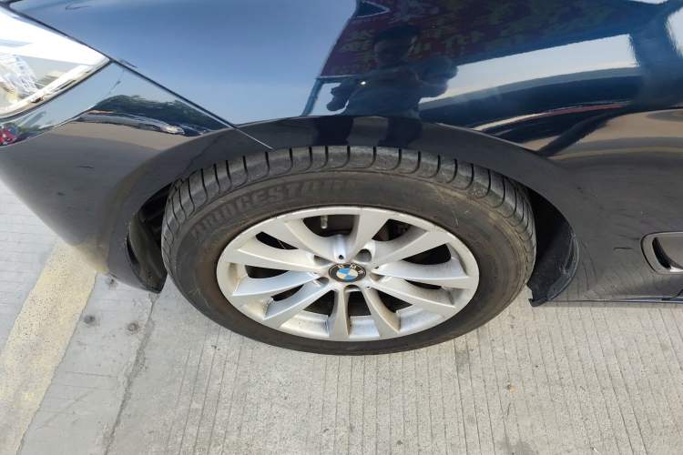 Used BMW 3 Series GT 2013 320i Leading Model