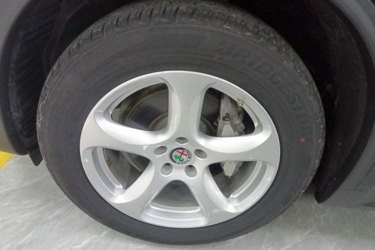 Used Alfa Romeo Stelvio 2017 2.0T 200HP Elite Edition