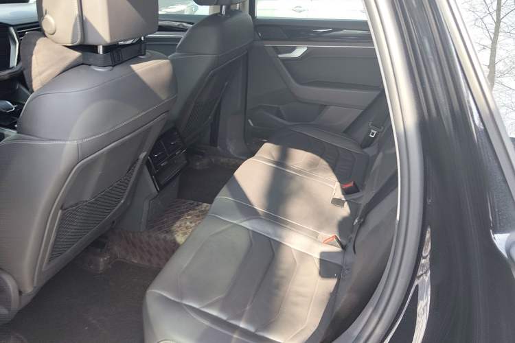 Used Volkswagen Touareg 2020 3.0 TSI Luxury Edition China VI