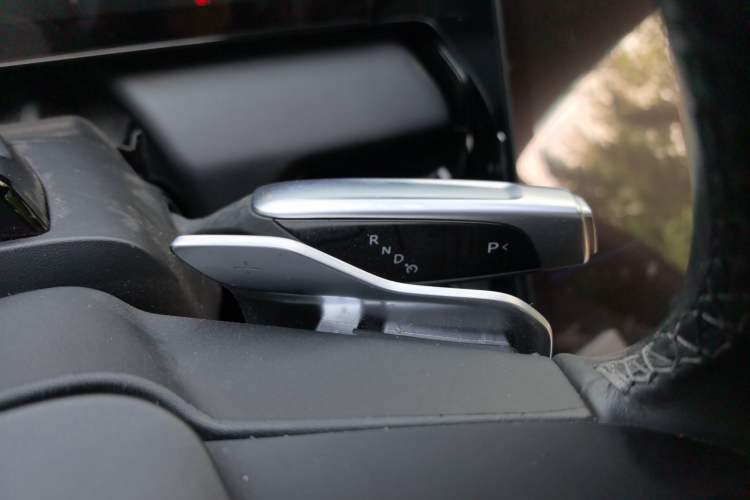 Used HiPhi X 2021 Founder Edition 6-seater Gear Lever