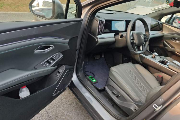 Used BYD Song L DM-i 2025 Intelligent Driving Version 112 km Beyond-Range Type