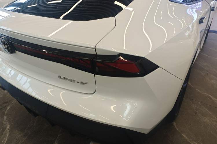 Used CHANGAN UNI-V 2023 1.5T Premium Model Right Rear Taillight