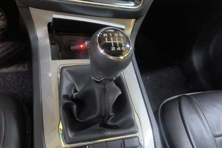 Used Roewe RX5 2020 20T Manual 4G Connect Million Edition
