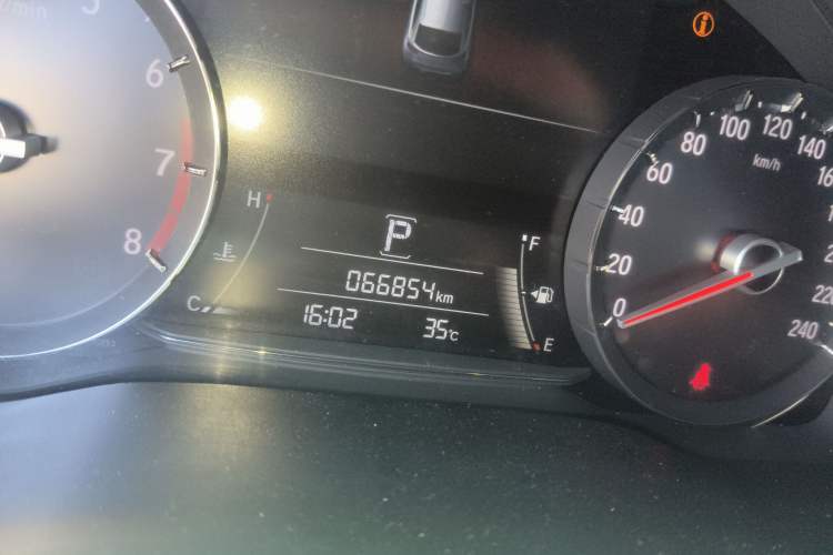 Used Honda Avancier 2019 240TURBO Two-Wheel Drive Comfort Version Odometer Close Up