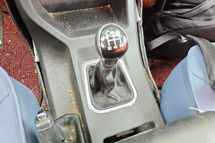 Used FORTHING Lingzhi 2022 Entry-Level M5L 1.6L Comfort Version 7 Seats