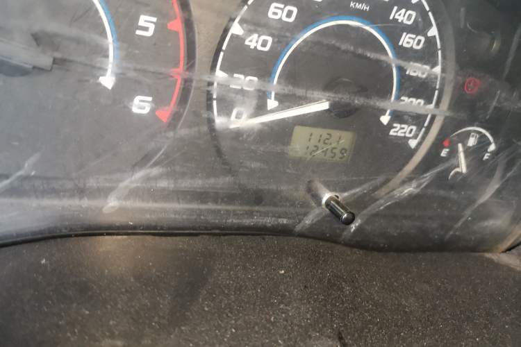 Used JMC Transit 2017 2.8T Commercial Version Short Wheelbase Low-Roof 6/7/8-Seater JX493 Odometer Close Up