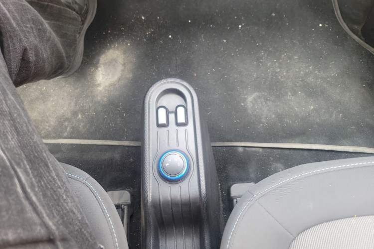 Used Wuling Hongguang MINIEV 2020 Enjoyment Model Lithium Iron Phosphate Gear Lever