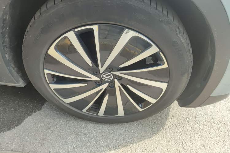 Used Volkswagen ID.4 X 2022 Smart Enjoyment Long-Range Edition Right Front Wheel Hub