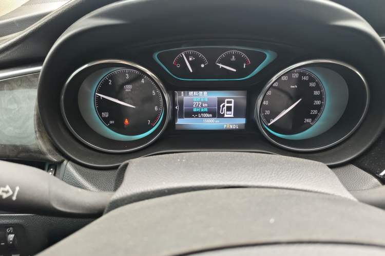 Used Buick Envision 2016 20T Two-Wheel-Drive Elite Model Odometer Close Up