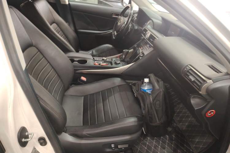 Used Lexus IS 2017 300 FENGSHANG Edition