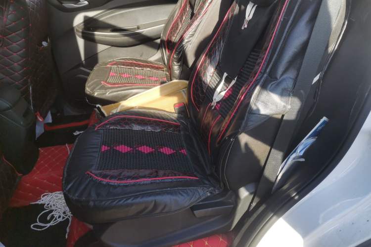 Used Wuling Hongguang S3 2018 1.5L Manual Standard Version China V Standard Left Rear Seat