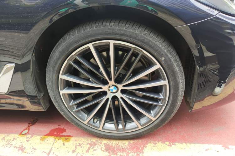 Used BMW 5 Series 2022 Restyled 530Li Leading Edition M Sport Package
