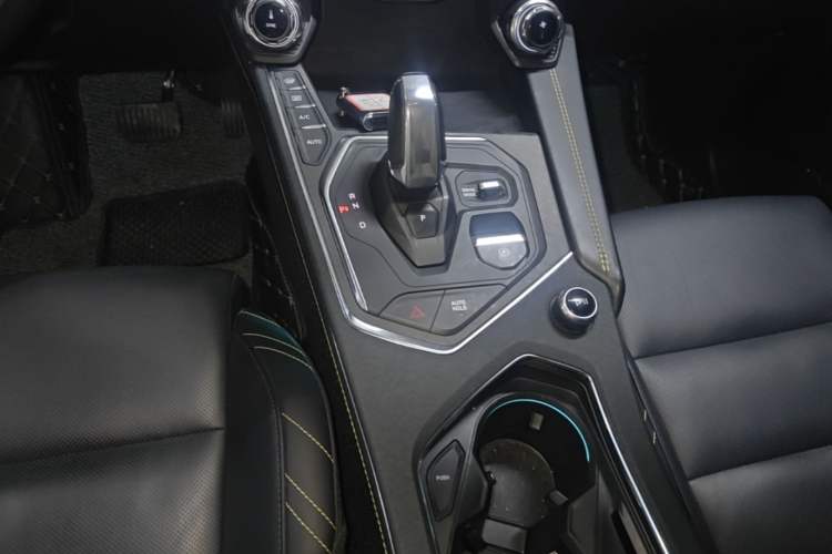 Used Lynk & Co 05 2020 2.0TD Two-Wheel Drive Shine Halo
