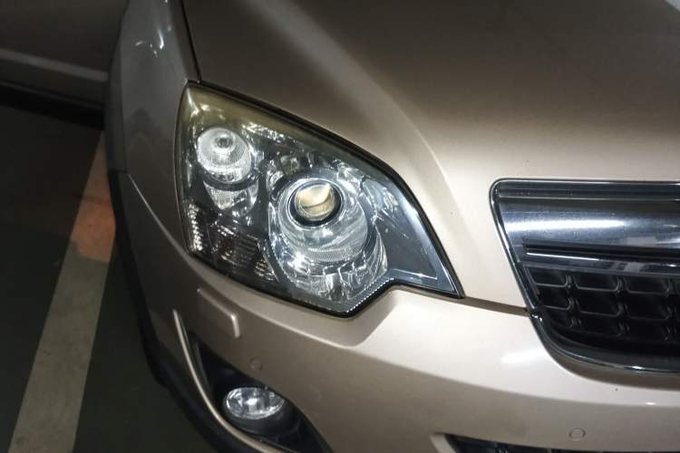 Used Opel Antara 2011 2.4 Luxury Two-Wheel-Drive Version