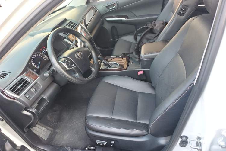 Used Toyota Camry 2016 2.0G 10th Anniversary Leading Edition