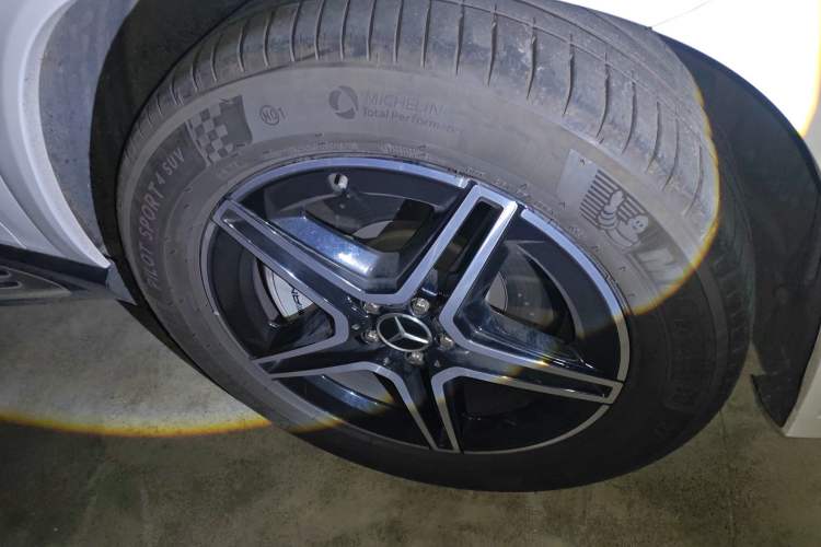 Used Mercedes-Benz GLE AMG 2020 AMG GLE 53 4MATIC+ Right Front Wheel Hub