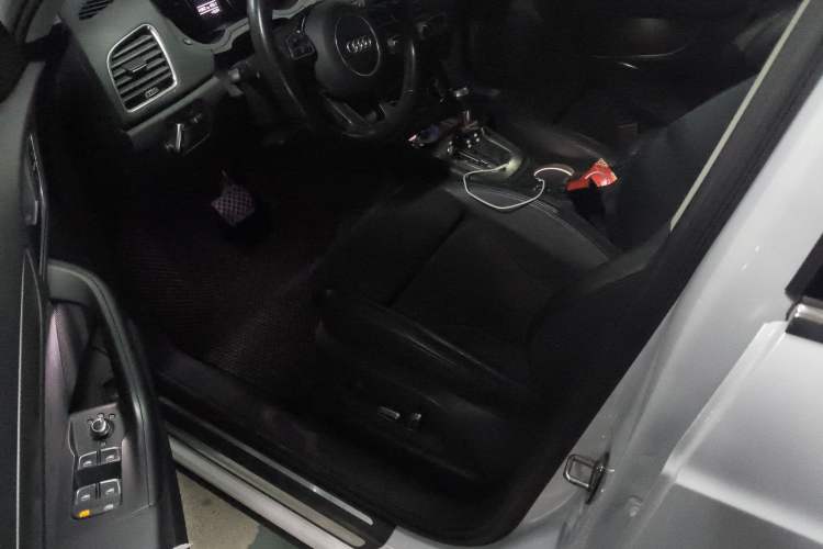 Used Audi Q3 2016 40 TFSI quattro all-wheel-drive sport model