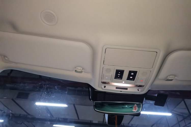 Used Land Rover Range Evoque 2021 Range Rover Velar 249 PS R-Dynamic S Performance Edition Headliner