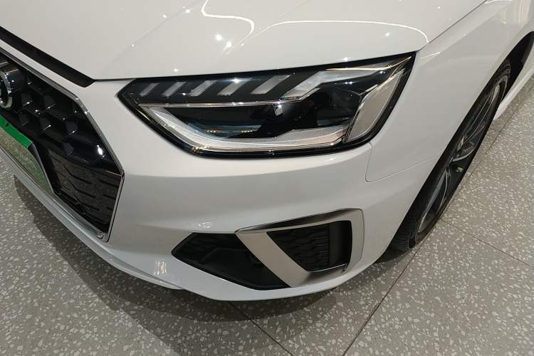 Used Audi A4L 2023 40 TFSI Fashion Dynamic Model
