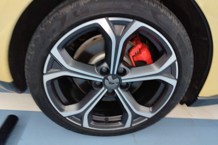 Used Nio ET5 2022 75 kWh Exterior 5