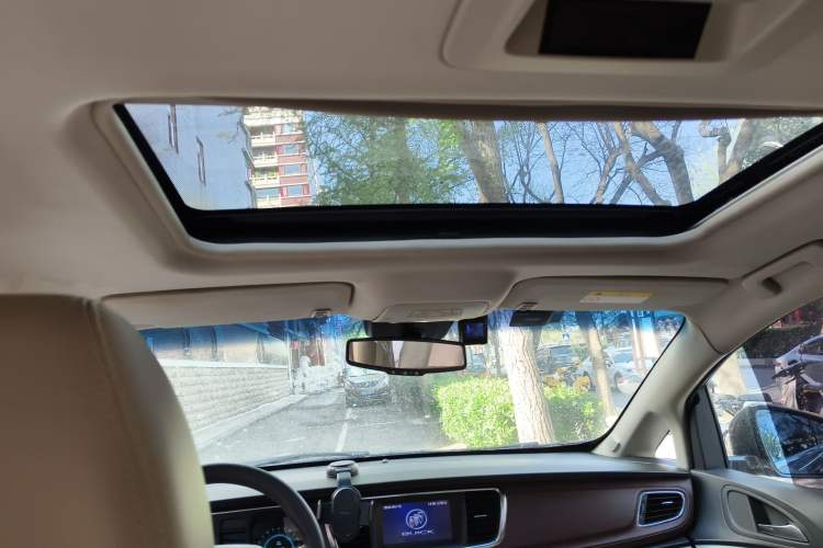 Used Buick GL8 2014 3.0L GT Luxury Business Haoya Edition Headliner