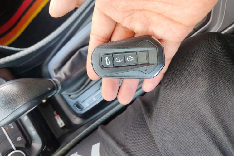 Used JMC Yusheng S330 2016 1.5L GTDi Automatic Two-Wheel Drive Prestige Edition